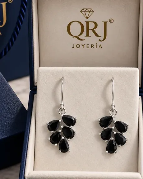 Aretes de plata QRJ con ónix